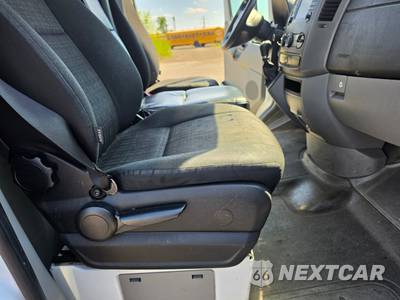 2017 Mercedes-Benz Sprinter 2500 Cargo Van Standard Roof 144.3" WB - zdjęcie 34 z 64 - miniatura