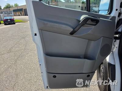 2017 Mercedes-Benz Sprinter 2500 Cargo Van Standard Roof 144.3" WB - zdjęcie 36 z 64 - miniatura