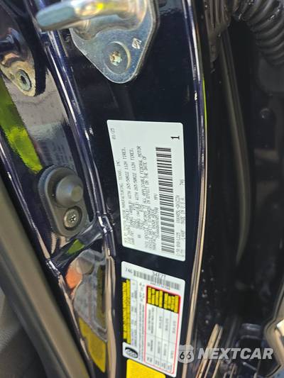 2025 Toyota Sequoia Capstone - zdjęcie 15 z 19 - miniatura
