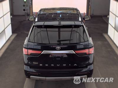 2025 Toyota Sequoia Capstone - zdjęcie 5 z 19 - miniatura