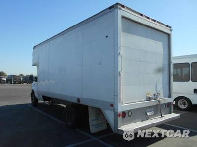 2015 Ford Super Duty E-450 Cutaway DRW - zdjęcie 4 z 22 - miniatura