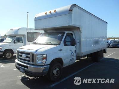 2015 Ford Super Duty E-450 Cutaway DRW