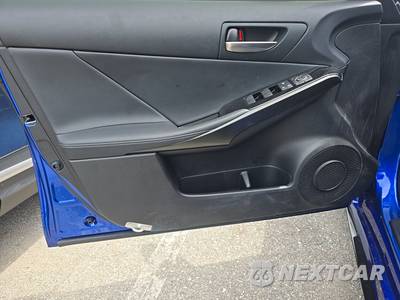 2025 Lexus IS 350 F SPORT Design - zdjęcie 9 z 21 - miniatura