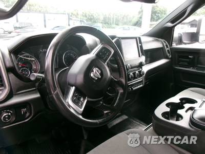 2022 Ram 3500 Cab Chassis Tradesman Crew Cab DRW - zdjęcie 6 z 9 - miniatura