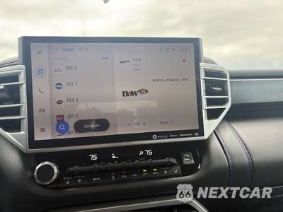 2024 Toyota Tundra Hybrid Platinum Crew Cab Short Bed - zdjęcie 16 z 23 - miniatura