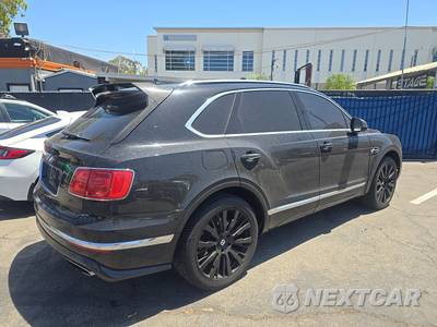 2017 Bentley Bentayga W12 - zdjęcie 4 z 25 - miniatura