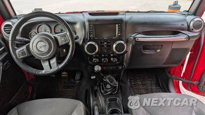 2015 Jeep Wrangler Unlimited Sahara - zdjęcie 42 z 45 - miniatura