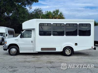2016 Ford Super Duty E-350 Cutaway DRW - zdjęcie 6 z 28 - miniatura