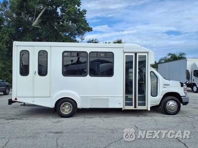 2016 Ford Super Duty E-350 Cutaway DRW - zdjęcie 2 z 28 - miniatura