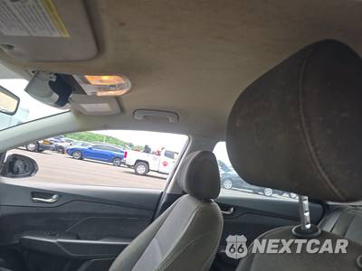 2019 Hyundai Accent SE - zdjęcie 19 z 46 - miniatura