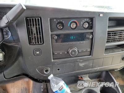 2014 Chevrolet Express 3500 Cutaway 1WT DRW - zdjęcie 11 z 35 - miniatura