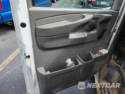 2014 Chevrolet Express 3500 Cutaway 1WT DRW - zdjęcie 9 z 35 - miniatura
