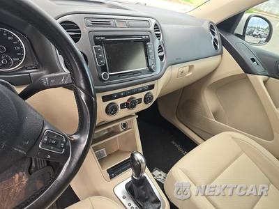 2013 Volkswagen Tiguan SE - zdjęcie 11 z 35 - miniatura