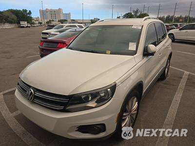 2013 Volkswagen Tiguan SE - zdjęcie 1 z 35 - miniatura
