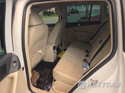 2013 Volkswagen Tiguan SE - zdjęcie 13 z 35 - miniatura