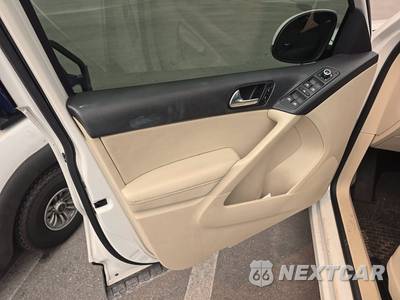 2013 Volkswagen Tiguan SE - zdjęcie 9 z 35 - miniatura