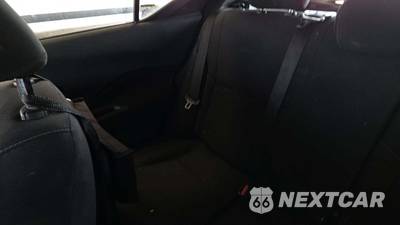 2021 Nissan Kicks S - zdjęcie 30 z 33 - miniatura