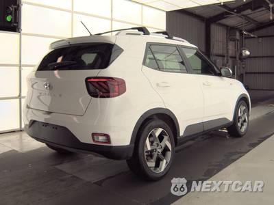 2025 Hyundai Venue SEL - zdjęcie 4 z 40 - miniatura