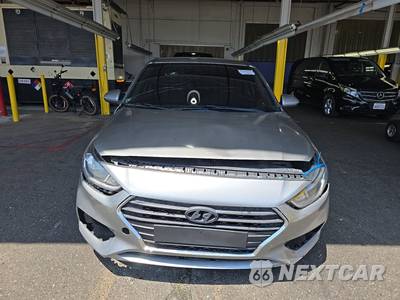 2021 Hyundai Accent SE - zdjęcie 2 z 42 - miniatura