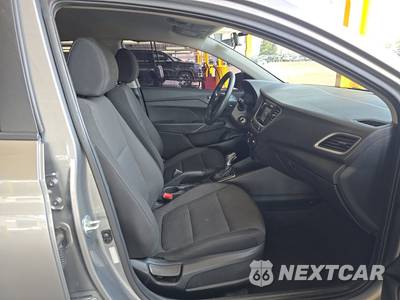 2021 Hyundai Accent SE - zdjęcie 8 z 42 - miniatura
