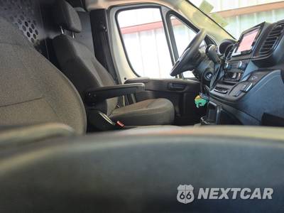 2025 Ram ProMaster 2500 Cargo Van Tradesman w/Passenger Seat Low Roof 136.0" WB - zdjęcie 8 z 28 - miniatura