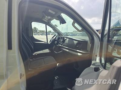 2025 Ford Transit 250 Cargo Van Low Roof 130.0" WB - zdjęcie 8 z 23 - miniatura