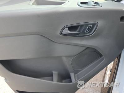2025 Ford Transit 250 Cargo Van Low Roof 130.0" WB - zdjęcie 9 z 30 - miniatura