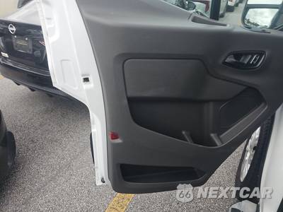 2025 Ford Transit 250 Cargo Van Low Roof 130.0" WB - zdjęcie 9 z 17 - miniatura