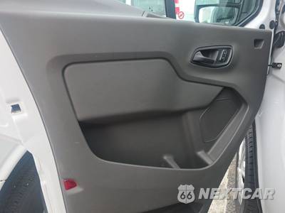 2025 Ford Transit 250 Cargo Van Low Roof 130.0" WB - zdjęcie 9 z 25 - miniatura