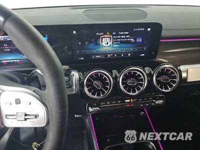 2023 Mercedes-Benz AMG GLB 35 4MATIC - zdjęcie 11 z 27 - miniatura