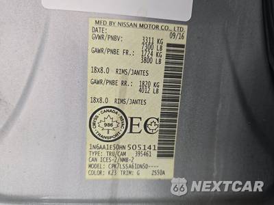 2017 Nissan TITAN SV Crew Cab Extra Short Bed - zdjęcie 14 z 45 - miniatura