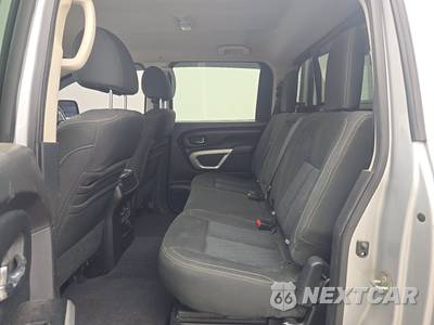 2017 Nissan TITAN SV Crew Cab Extra Short Bed - zdjęcie 13 z 45 - miniatura