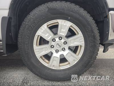 2017 Nissan TITAN SV Crew Cab Extra Short Bed - zdjęcie 5 z 45 - miniatura