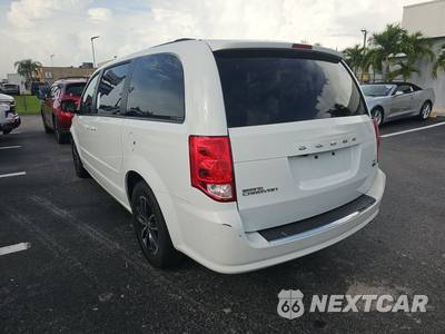 2017 Dodge Grand Caravan GT 121.2" WB - zdjęcie 6 z 18 - miniatura