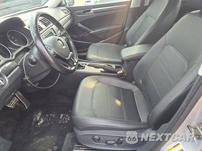 2017 Volkswagen Passat 1.8T R-Line w/Comfort Pkg - zdjęcie 7 z 25 - miniatura