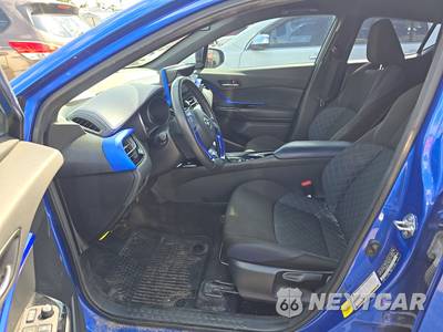 2020 Toyota C-HR XLE - zdjęcie 44 z 49 - miniatura