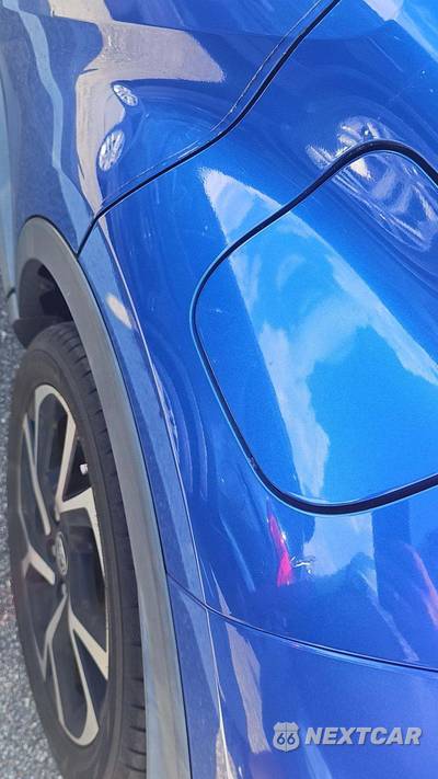 2020 Toyota C-HR XLE - zdjęcie 27 z 49 - miniatura