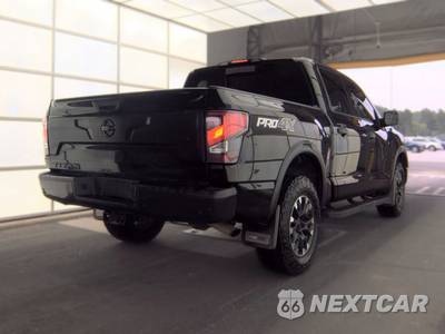 2021 Nissan TITAN PRO-4X Crew Cab Short Bed - zdjęcie 4 z 28 - miniatura