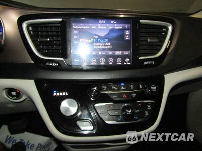 2019 Chrysler Pacifica Touring Plus 121.6" WB - zdjęcie 13 z 23 - miniatura