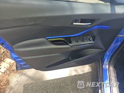 2020 Toyota C-HR XLE - zdjęcie 9 z 49 - miniatura