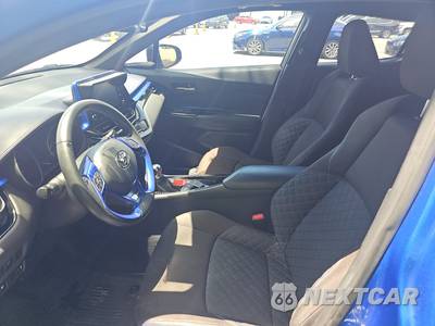2020 Toyota C-HR XLE - zdjęcie 7 z 49 - miniatura