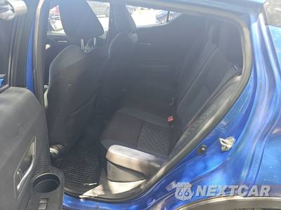 2020 Toyota C-HR XLE - zdjęcie 13 z 49 - miniatura