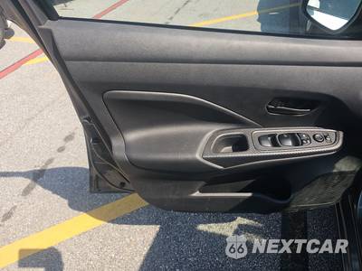 2025 Nissan Versa S - zdjęcie 9 z 28 - miniatura
