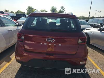 2025 Hyundai Venue SEL - zdjęcie 5 z 27 - miniatura