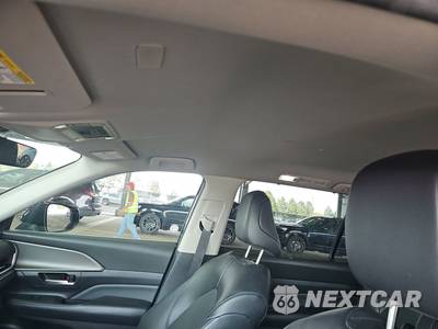 2025 Toyota Grand Highlander XLE - zdjęcie 18 z 27 - miniatura