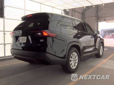 2025 Toyota Grand Highlander XLE - zdjęcie 4 z 27 - miniatura