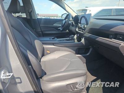 2025 Toyota Grand Highlander XLE - zdjęcie 8 z 29 - miniatura