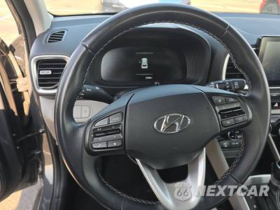 2025 Hyundai Venue SEL - zdjęcie 10 z 27 - miniatura