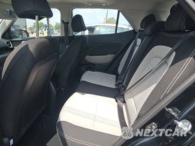 2025 Hyundai Venue SEL - zdjęcie 13 z 22 - miniatura