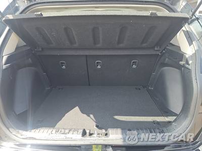 2025 Hyundai Venue SEL - zdjęcie 16 z 22 - miniatura